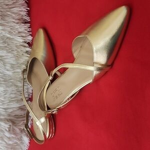 Naturalizer Hawaii Gold Pointed Toe Heels